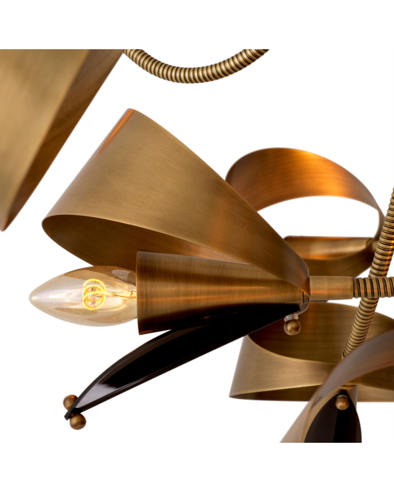 Corrientes takkrona antik mässing