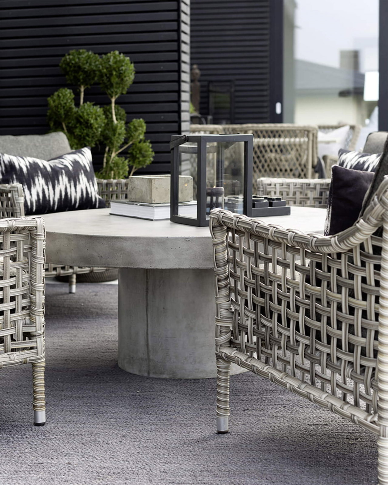 Regent Couchtisch grau