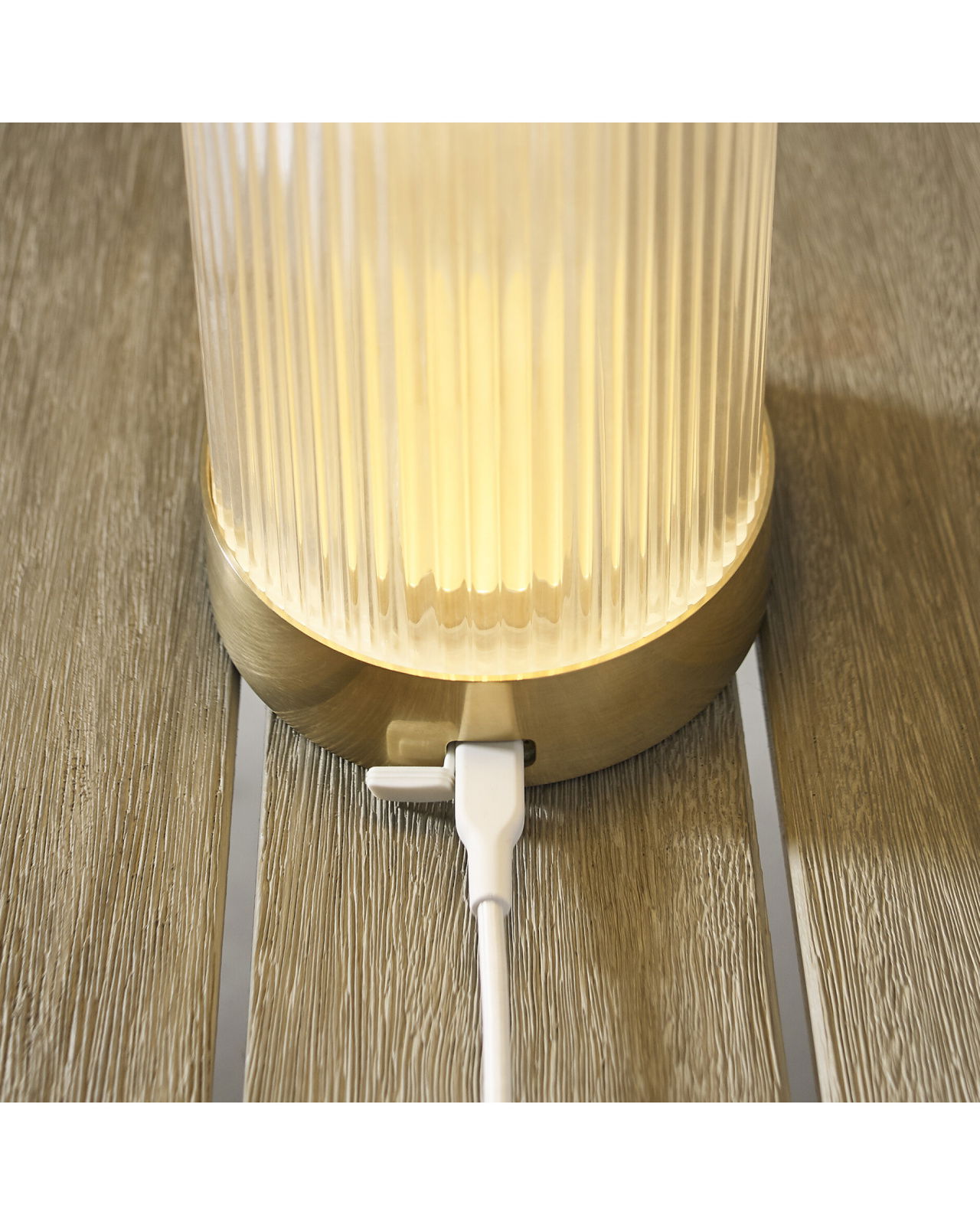 Tawa bordslampa uppladdningsbar mässing