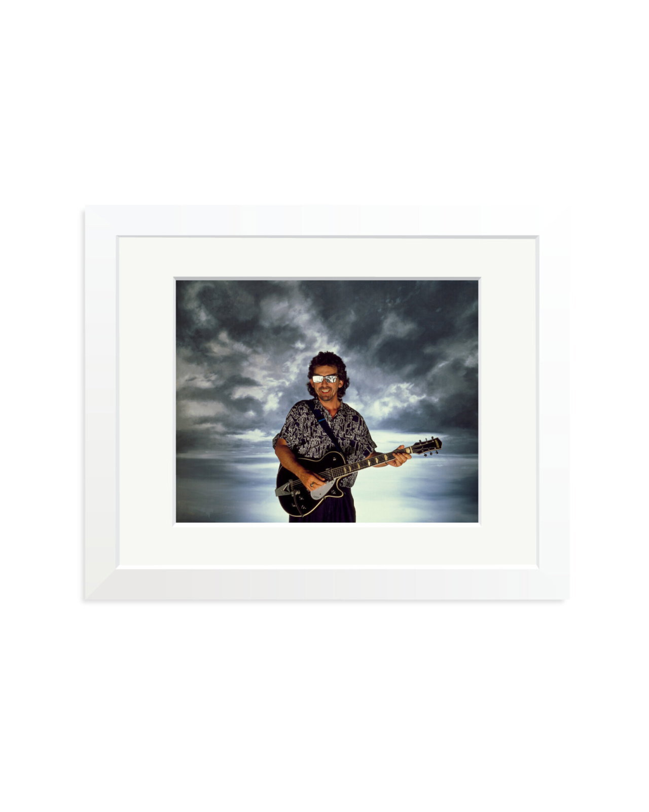 George Harrison in London White / Small
