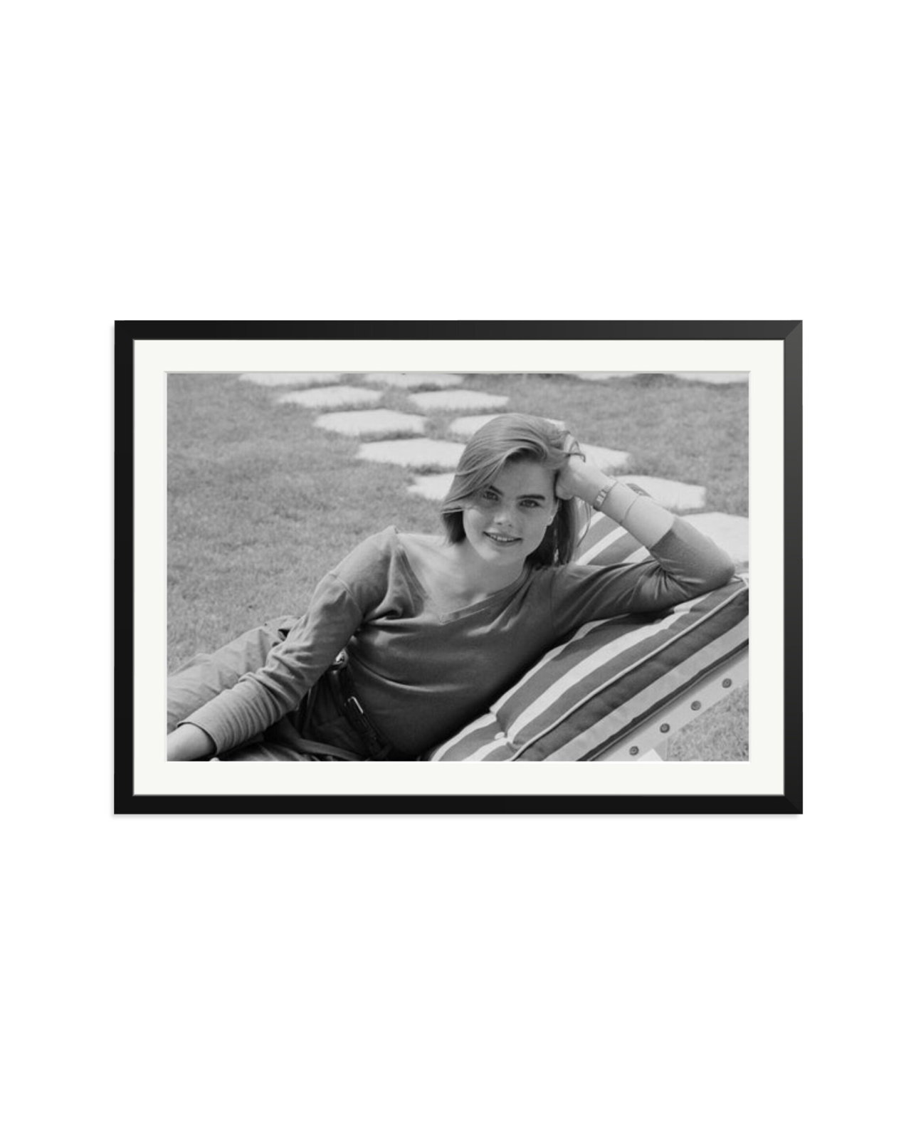Mariel Hemingway Black / XXL