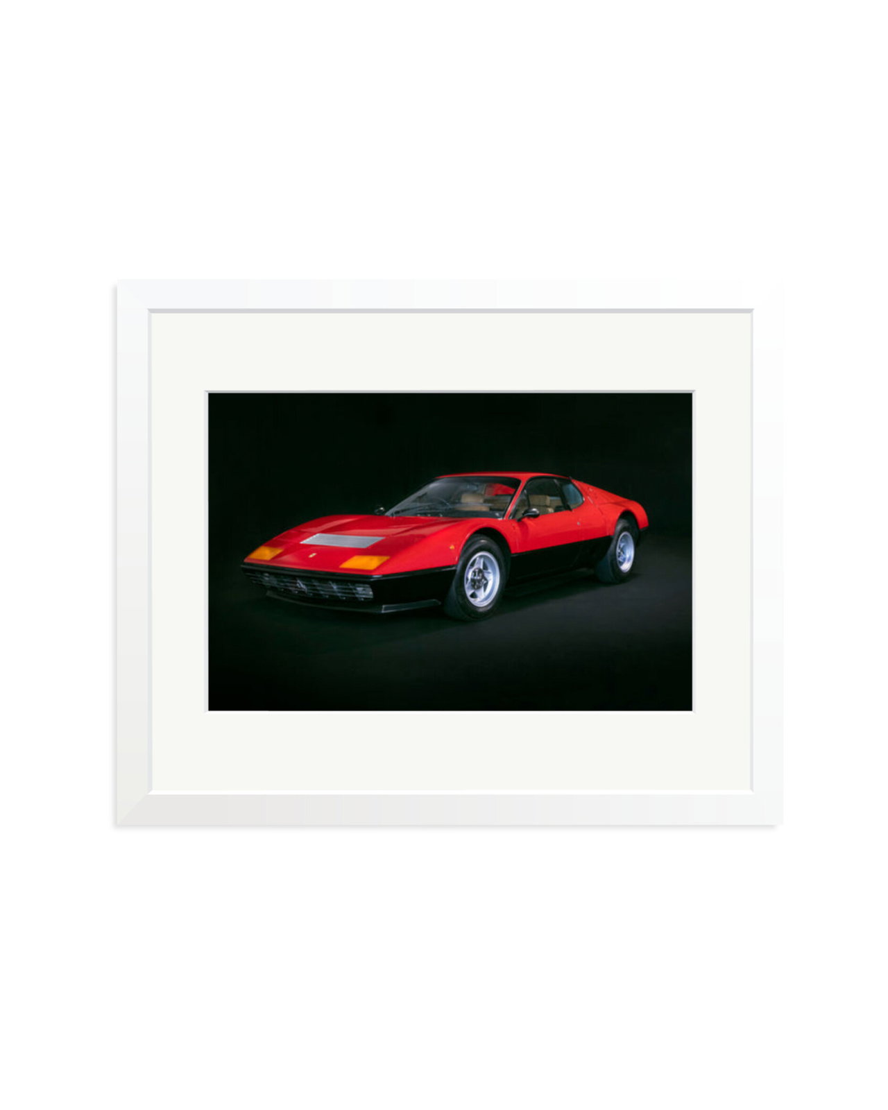 1977 Ferrari 365 White / Medium