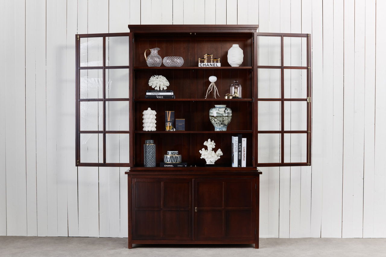 Rhode Island vitrinskåp noble newport brown