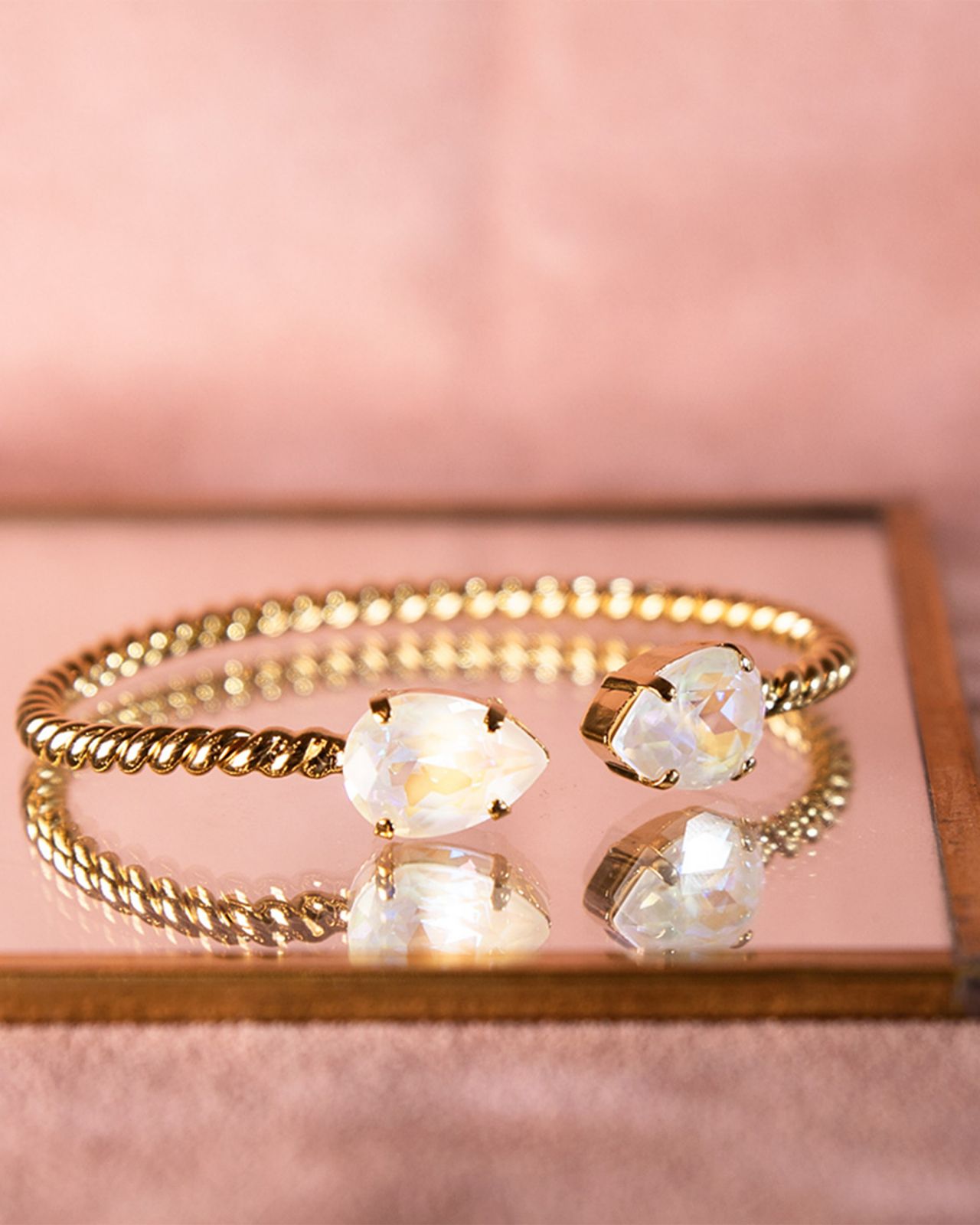 Mini Drop armband white opal guld