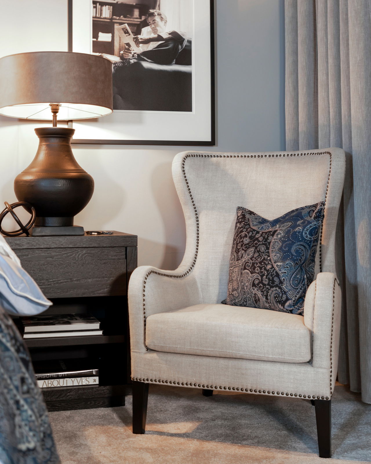 Bergamo bordslampa svart