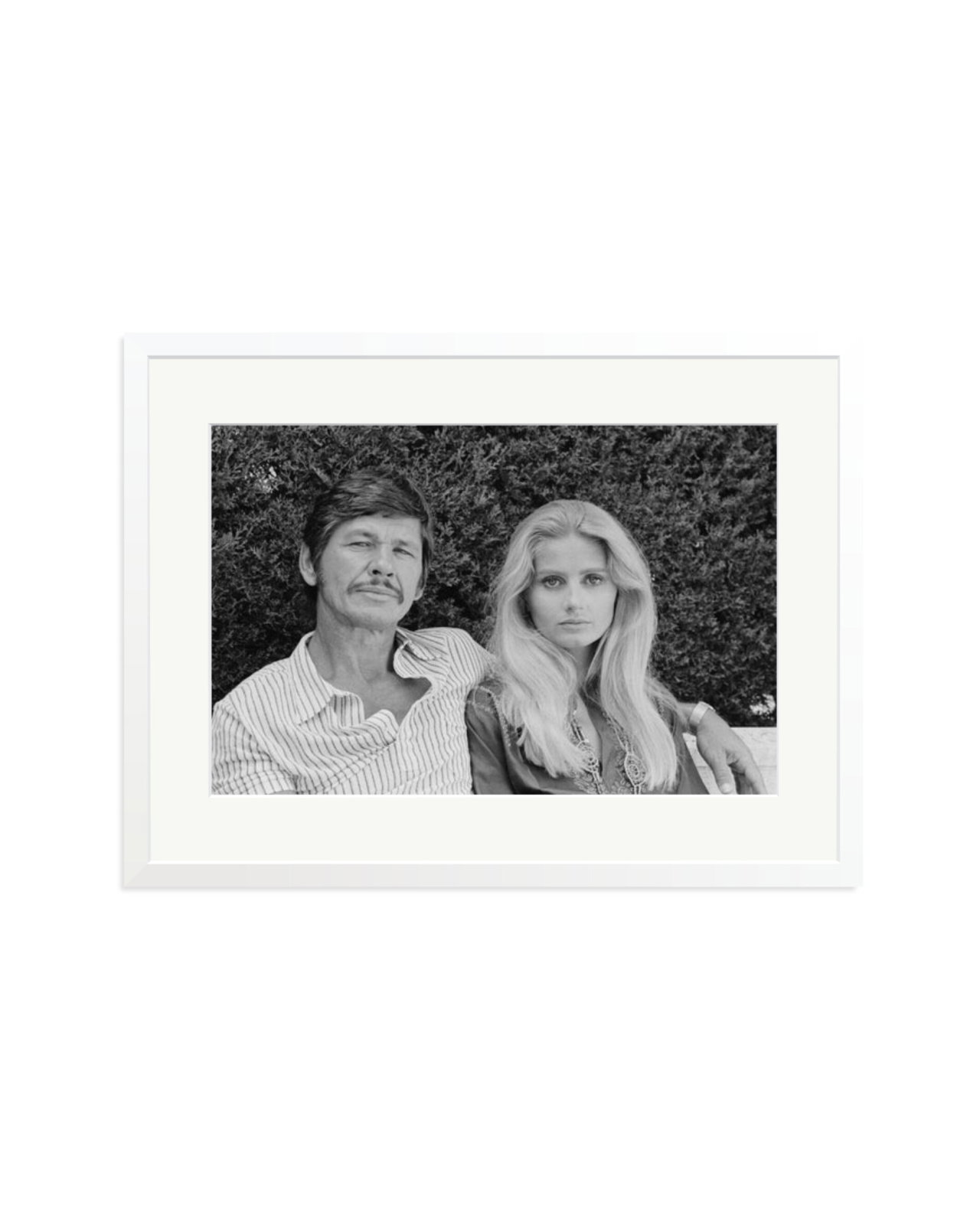 Charles Bronson and Jill Ireland White / XL