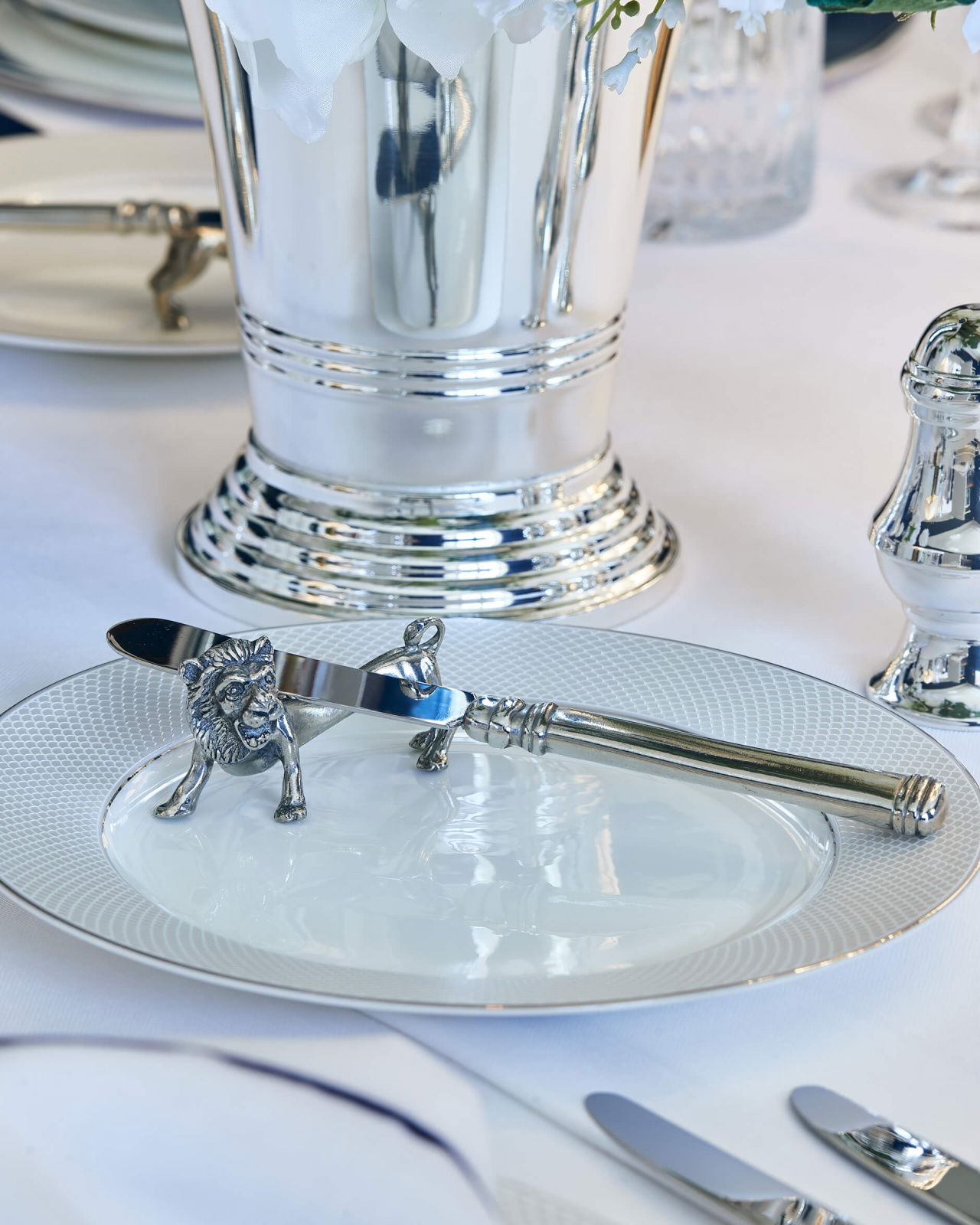 Lejon knivstöd tenn