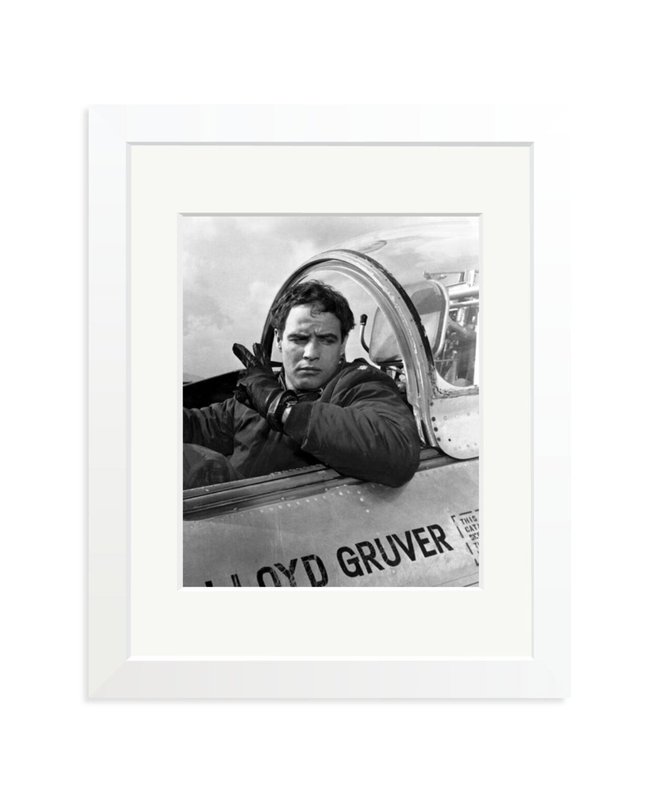 Brando, Sayonara White / Small