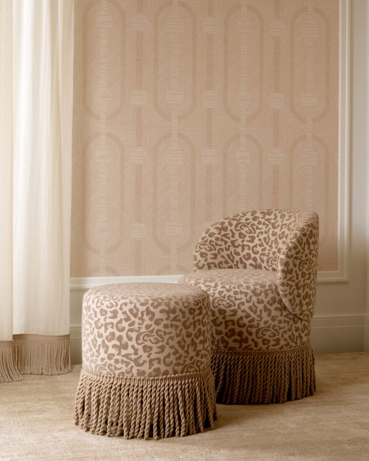 Greer matstol Harley leopard beige