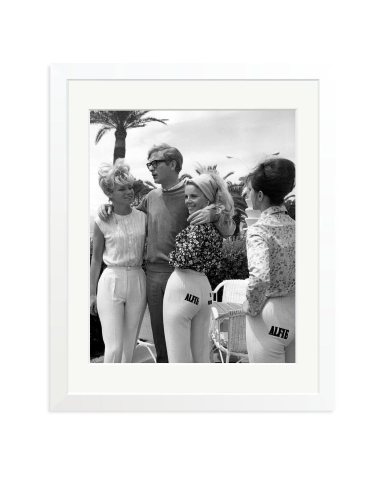 Caine With 'Alfie' Models White / Medium