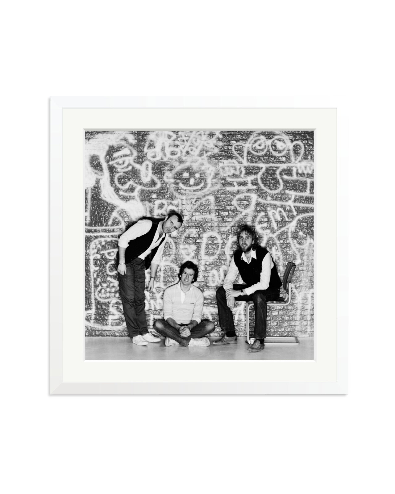 Genesis in Sheperton Studios White / XL