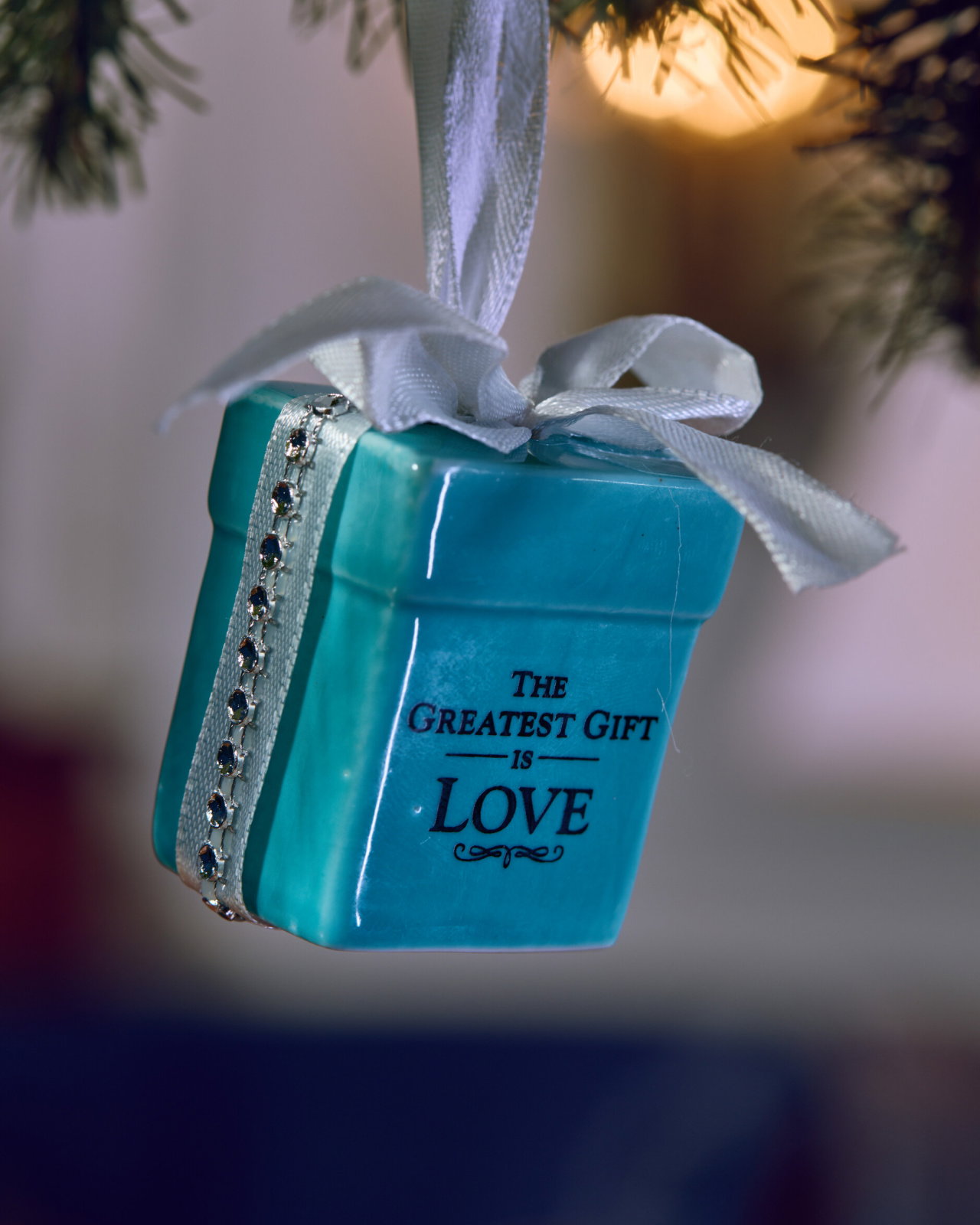 The greatest gift love juletrepynt
