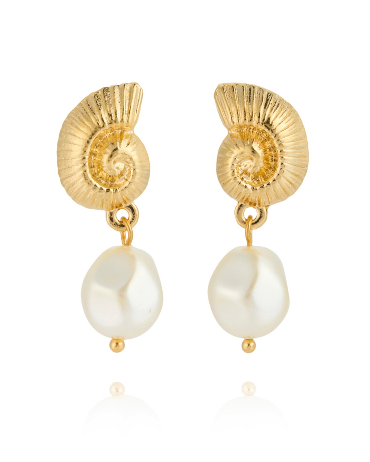 Seadora pearl earrings