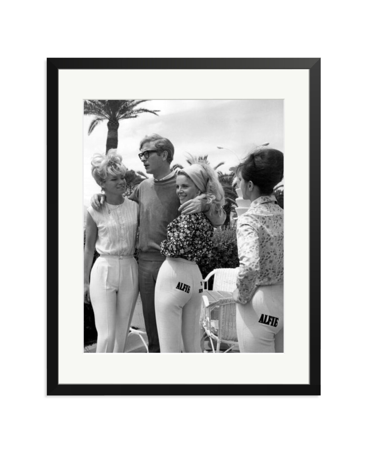 Caine With 'Alfie' Models Black / XL
