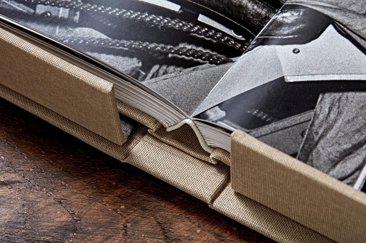 Lynn Goldsmith. Patti Smith. Before Easter After