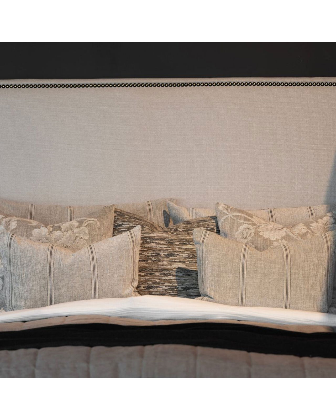 Meghan päiväpeite simply greige