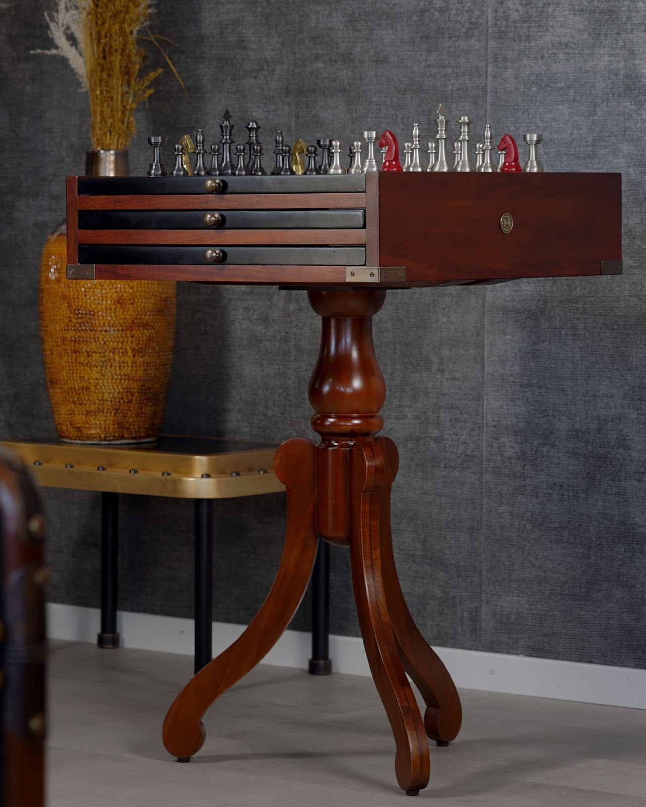 Schack-sivupöytä, ruskea