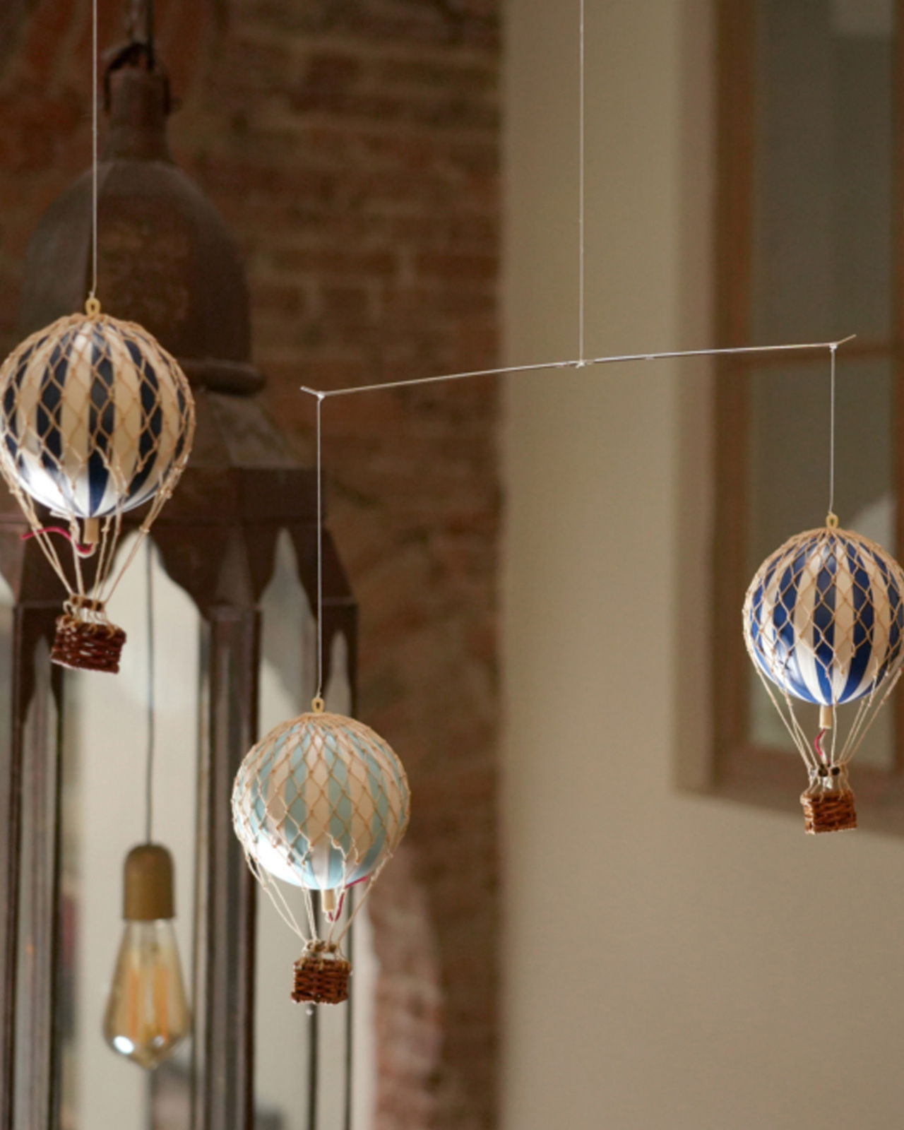 Mobile Flying Skies, sininen