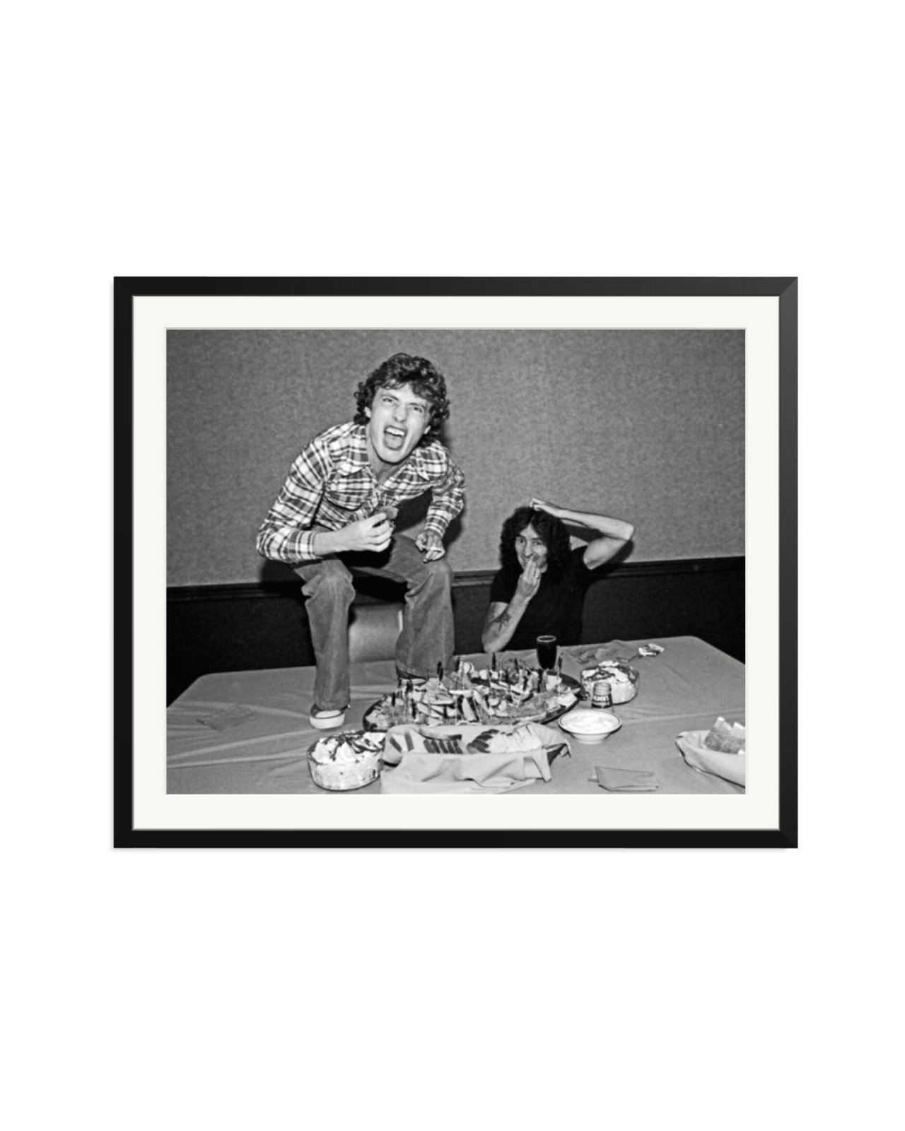 Angus Young and Bon Scott at Lunch, 1977 Black / XXL
