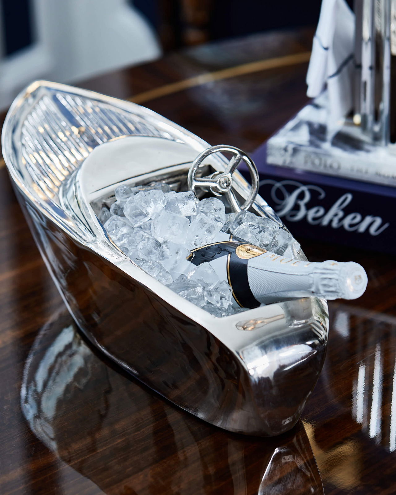 Cassis champagnekylare båt silver