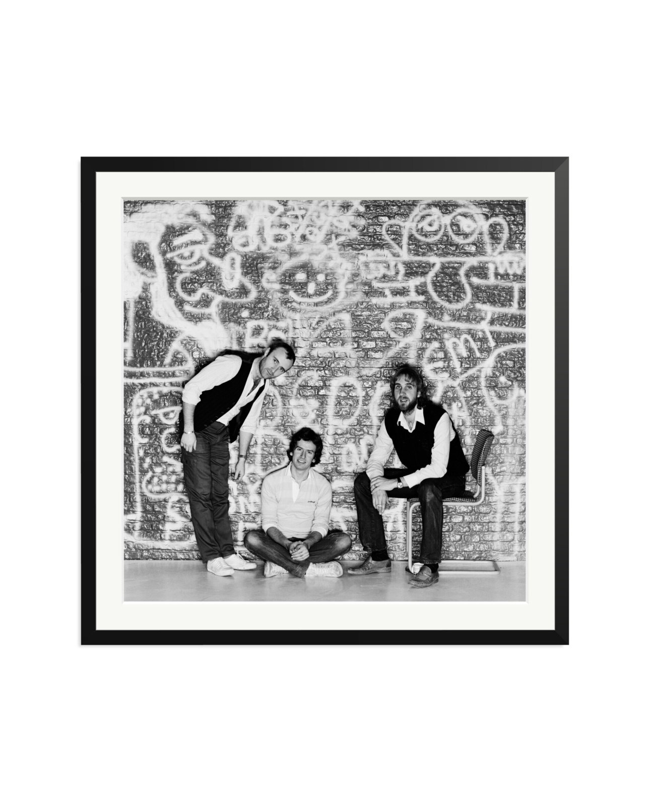 Genesis in Sheperton Studios Black / XXL