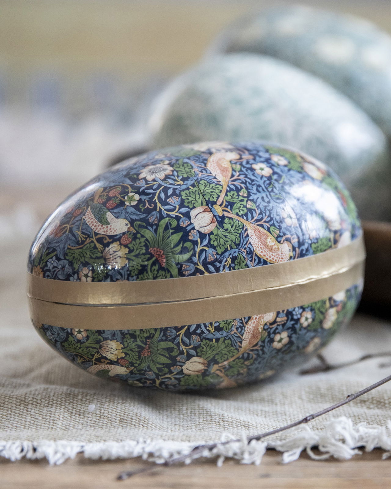 Strawberry Thief paasei