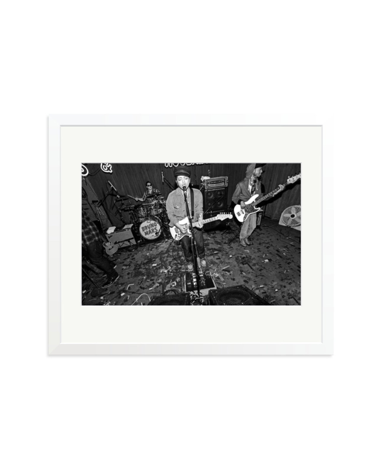 Bruno Mars White / Large