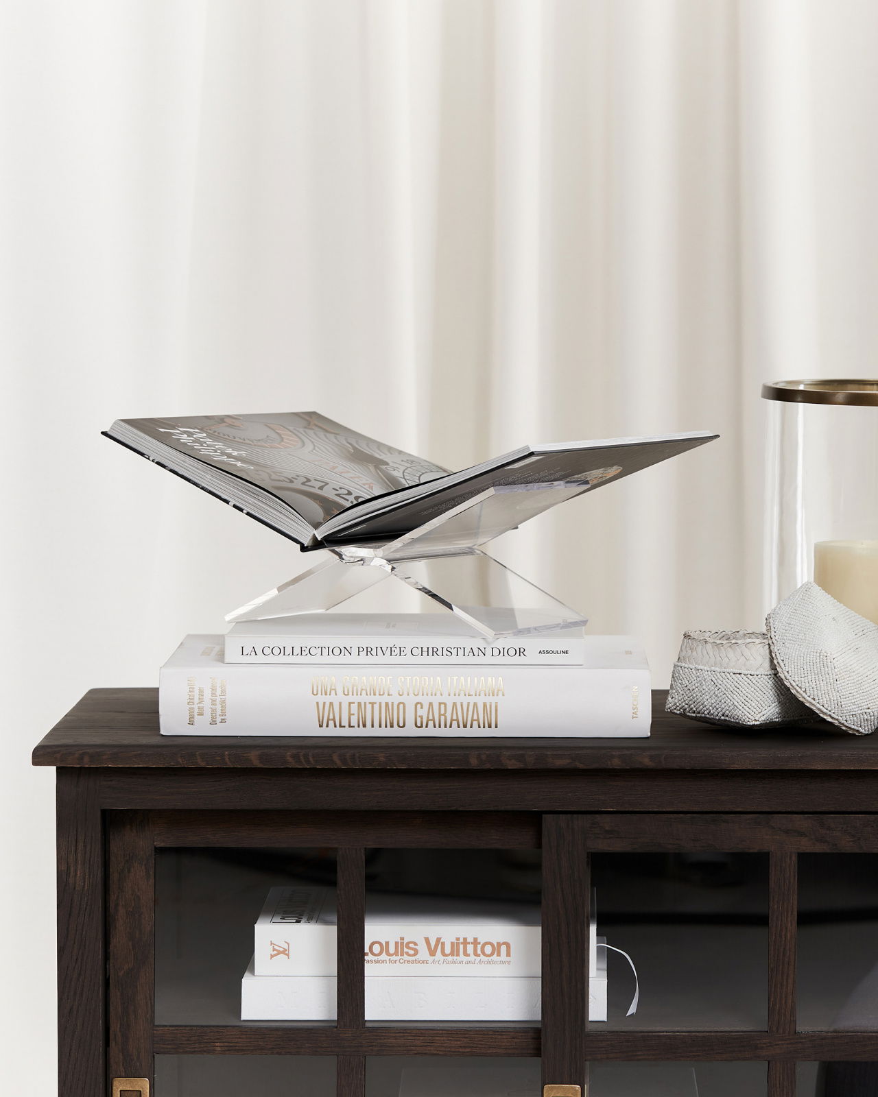 Book Display Stand Transparent