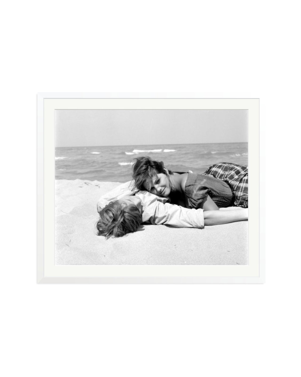 Jacques Perrin and Claudia Cardinale White / XXL