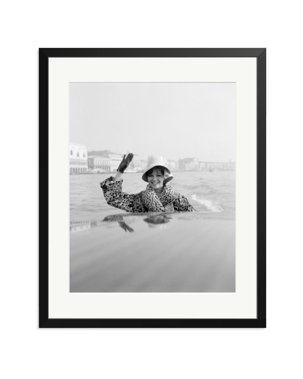 Cardinale in Venice, 1960 Black / XL