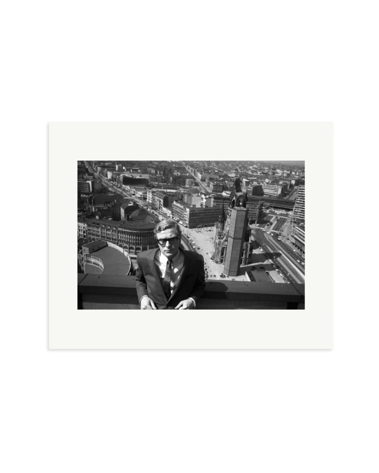 Caine, Funeral in Berlin Print Only / Medium
