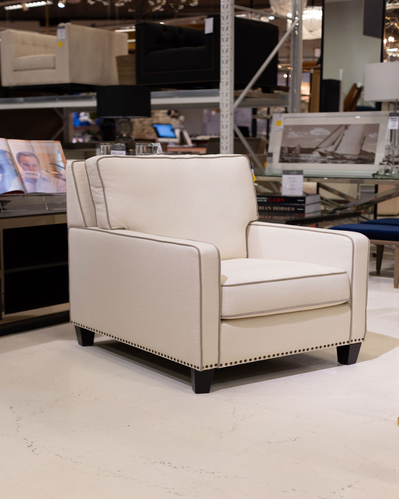 Tynron fåtölj off-white OUTLET