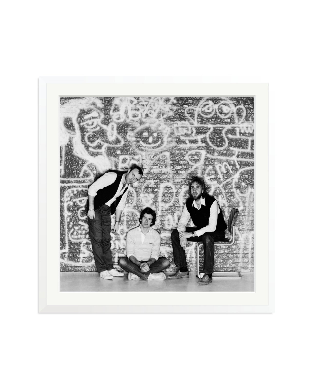 Genesis in Sheperton Studios White / XXL