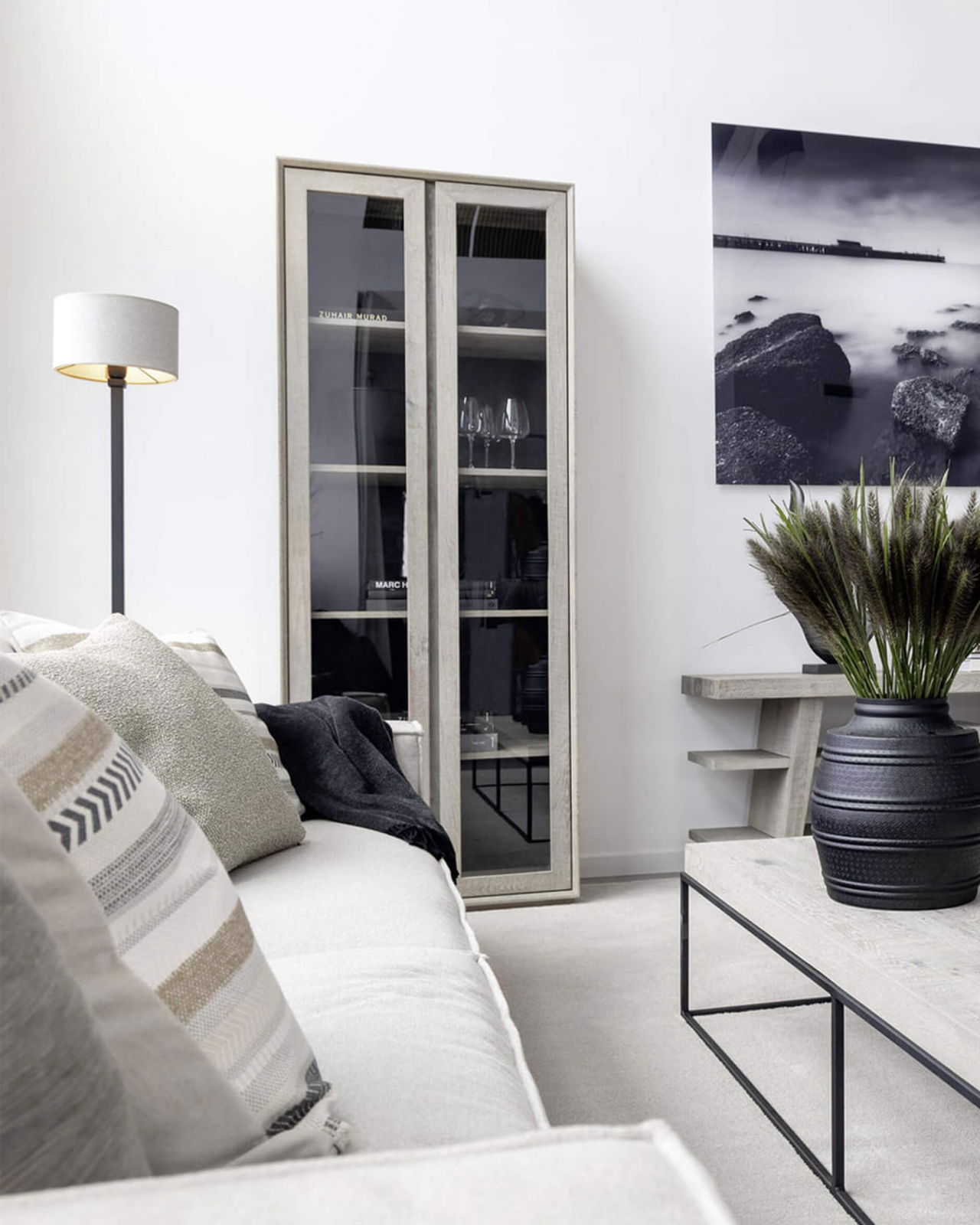 Vancouver vitrinskåp silverstone