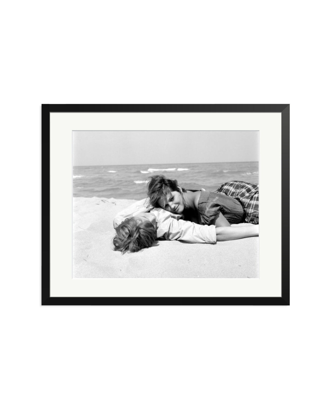 Jacques Perrin and Claudia Cardinale Black / XL