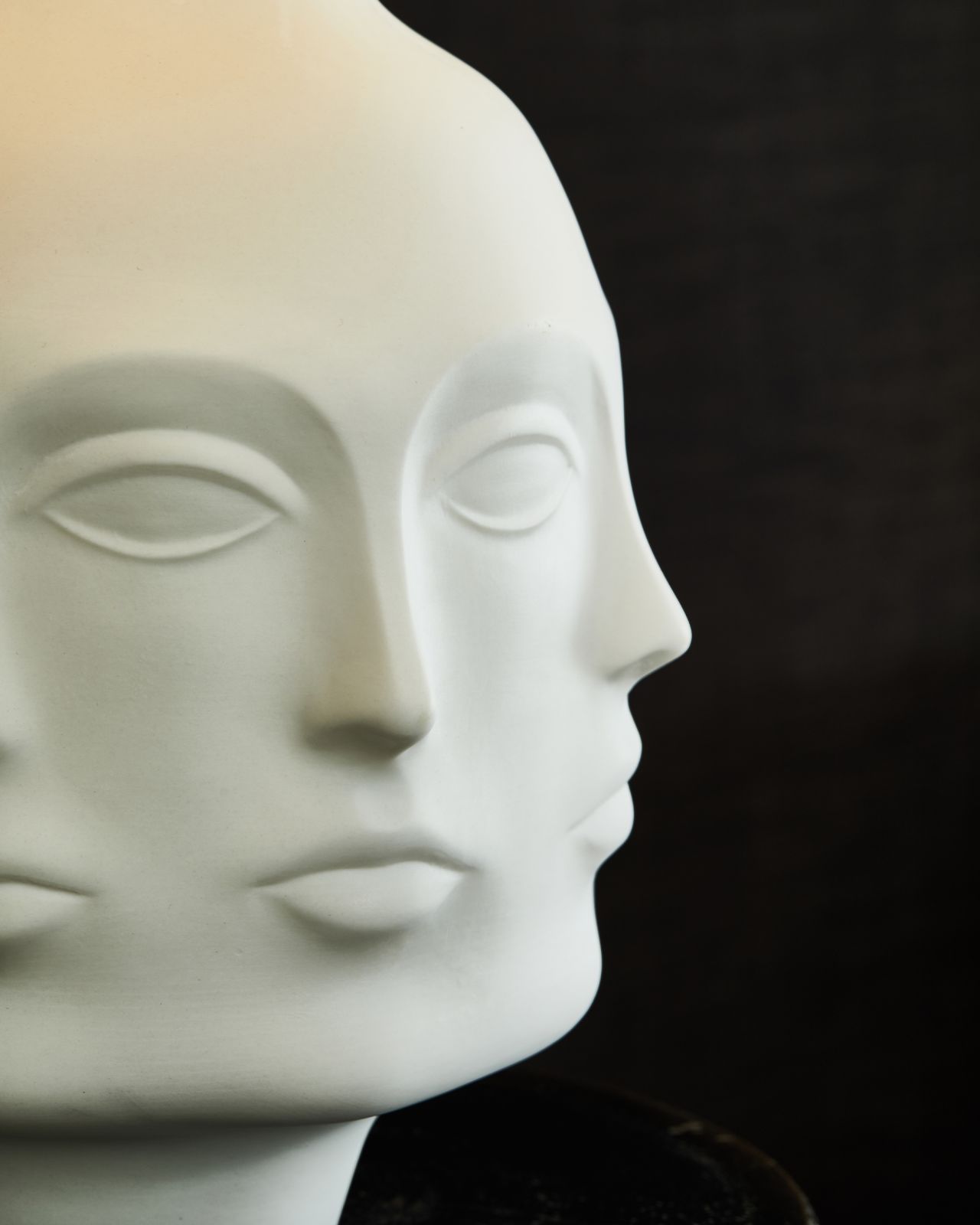 Dora Maar table lamp white