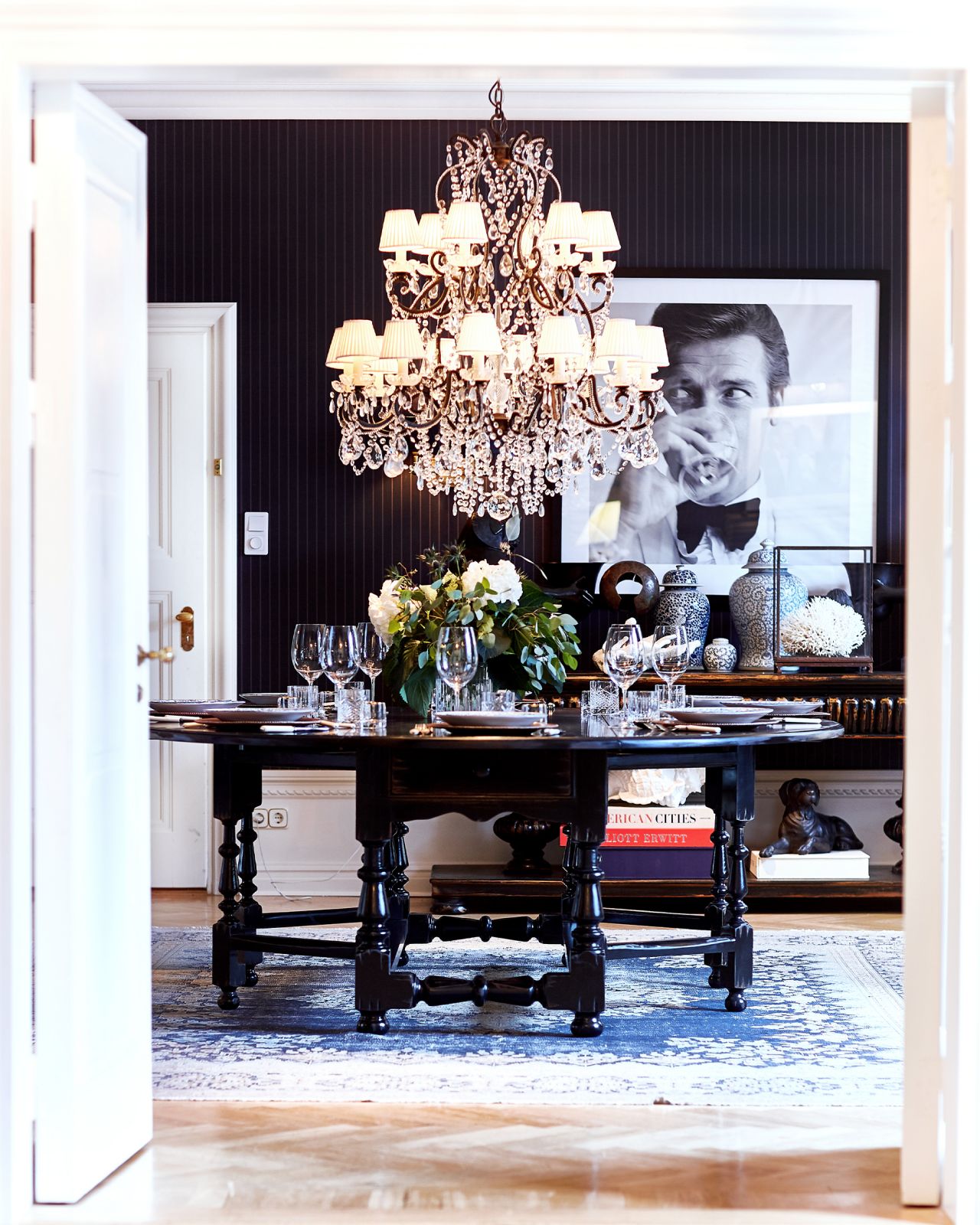 Balmoral matbord svart 200cm