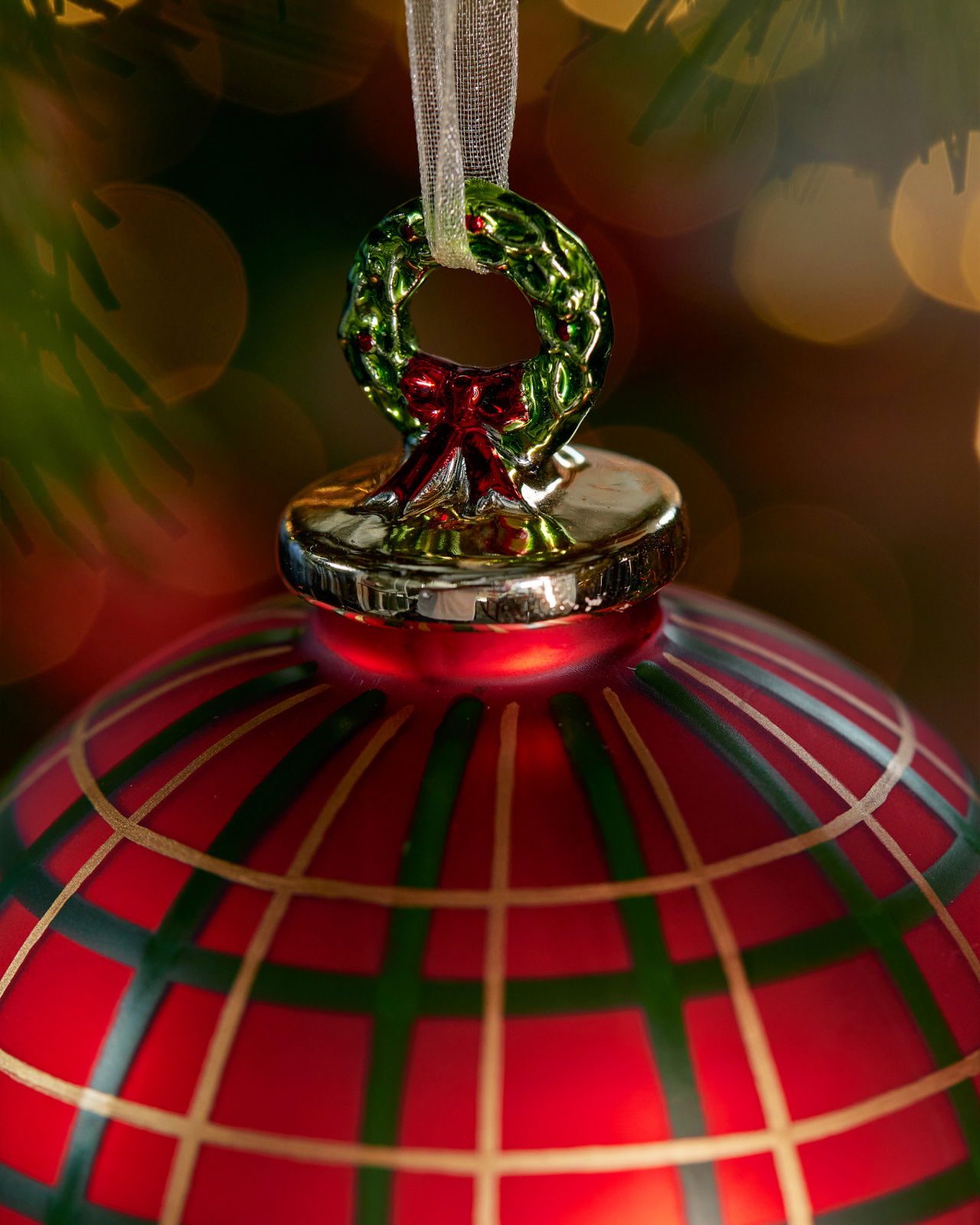 Imperial Wreath kerstbal rood 10 cm