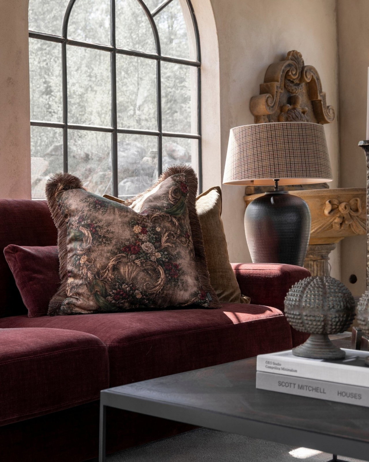 Verona cushion cover with fringes, floral tobacco