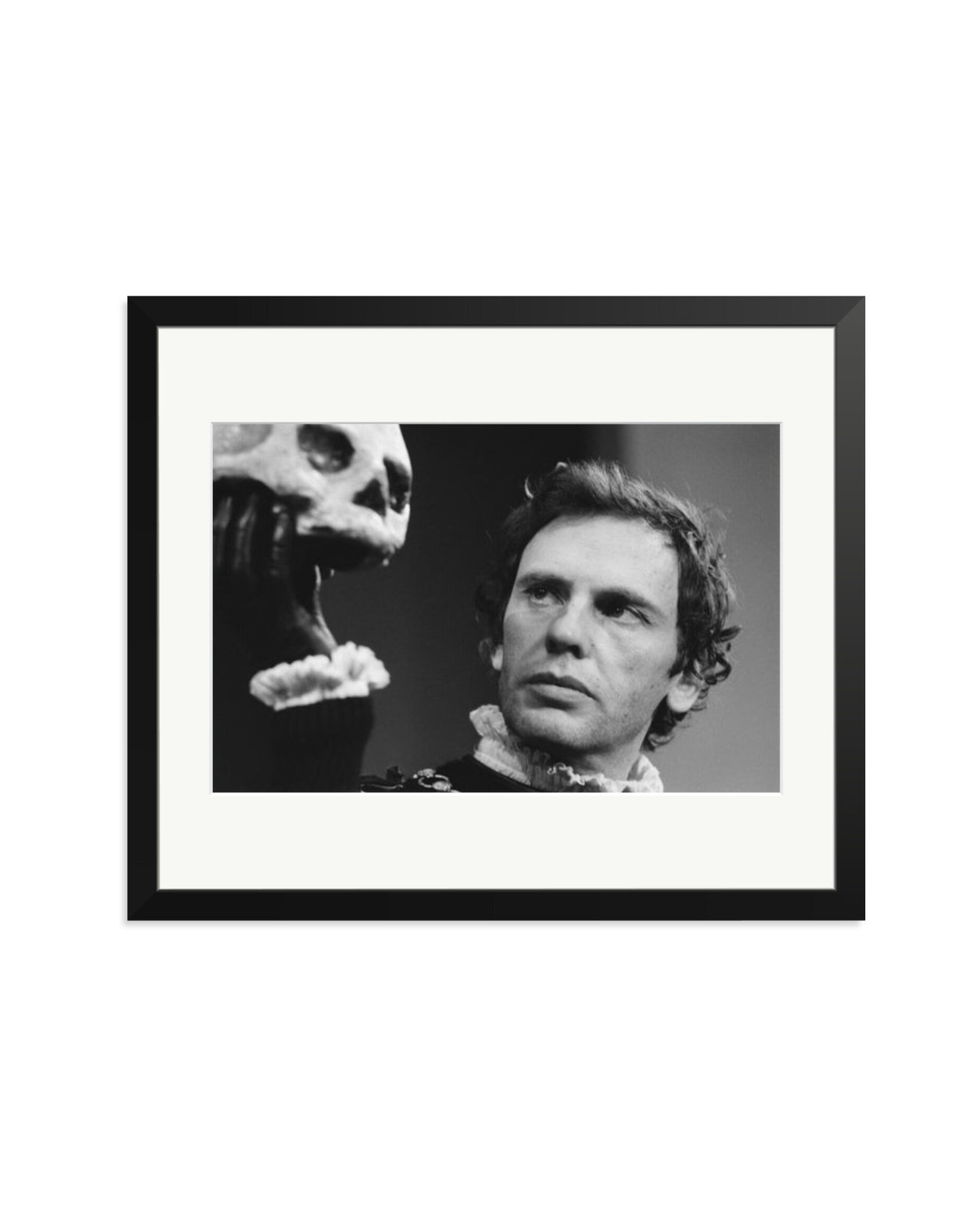Trintignant Plays Hamlet Black / Large