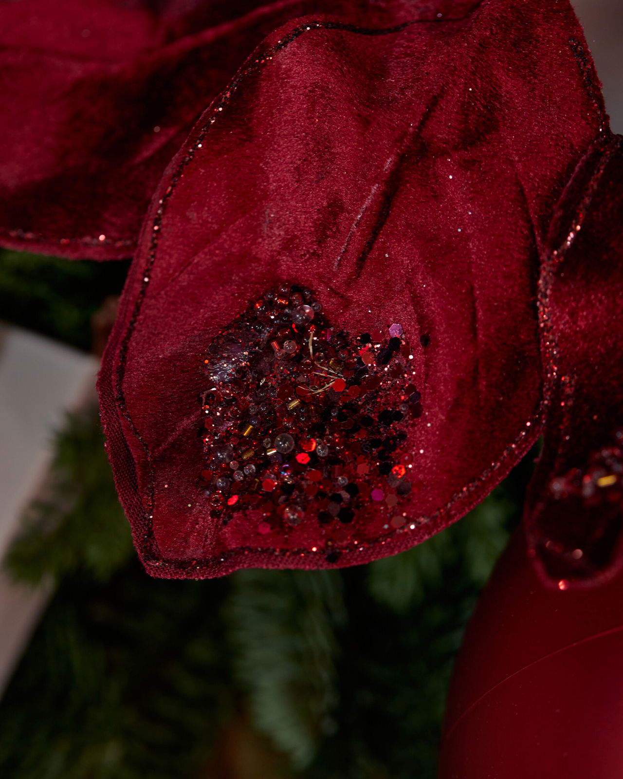 Magnolia Leaves dekorationsgren vinrød