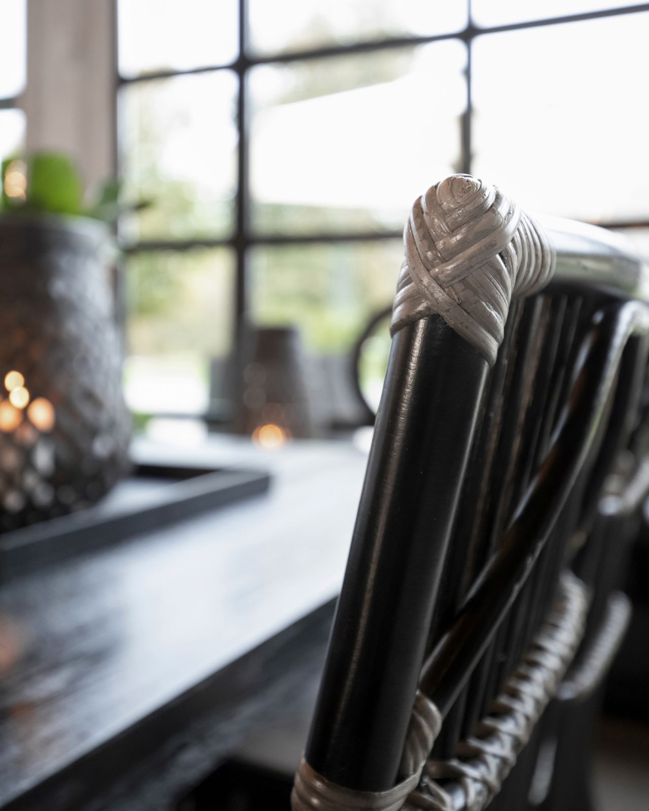 Columbus matstol svart