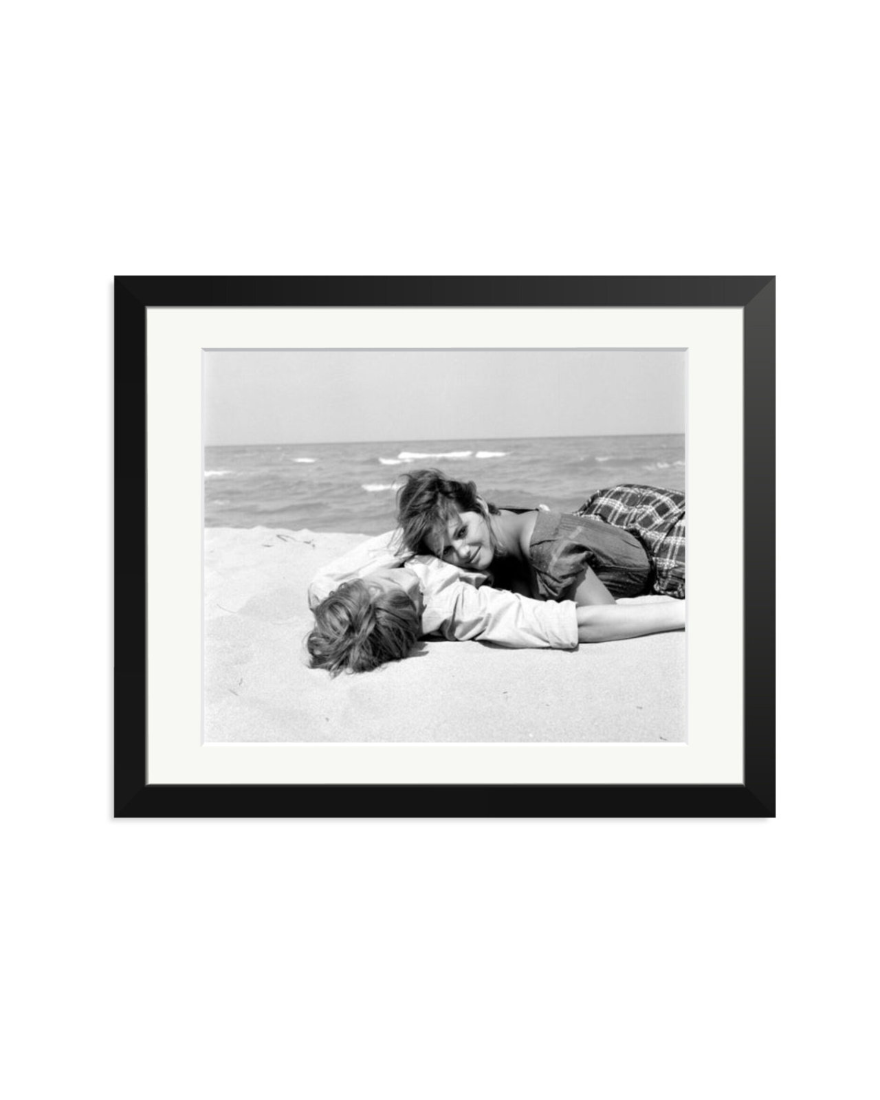 Jacques Perrin and Claudia Cardinale Black / Medium