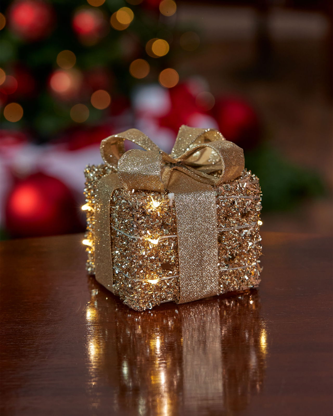 Ophelia present LED Christmas Decoration Champagne