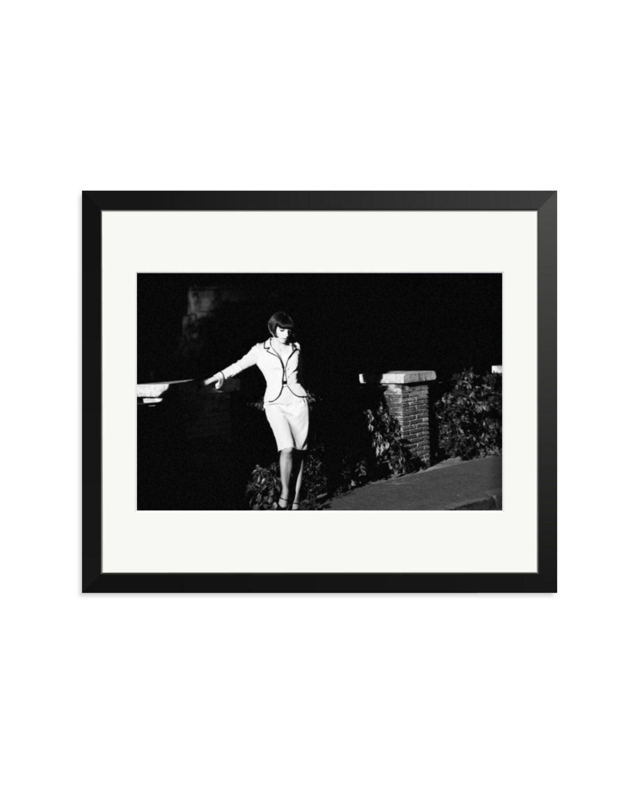 Liza Minnelli on set Black / Large