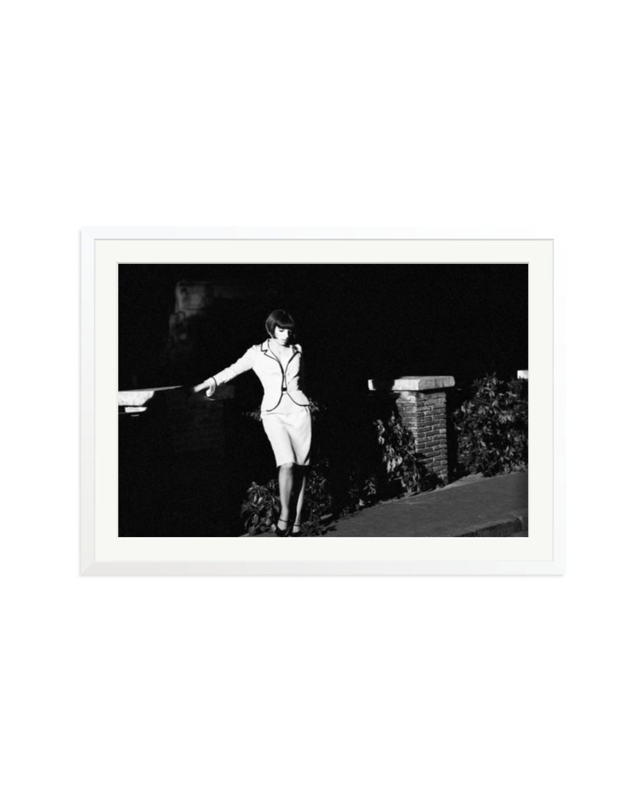 Liza Minnelli on set White / XXL