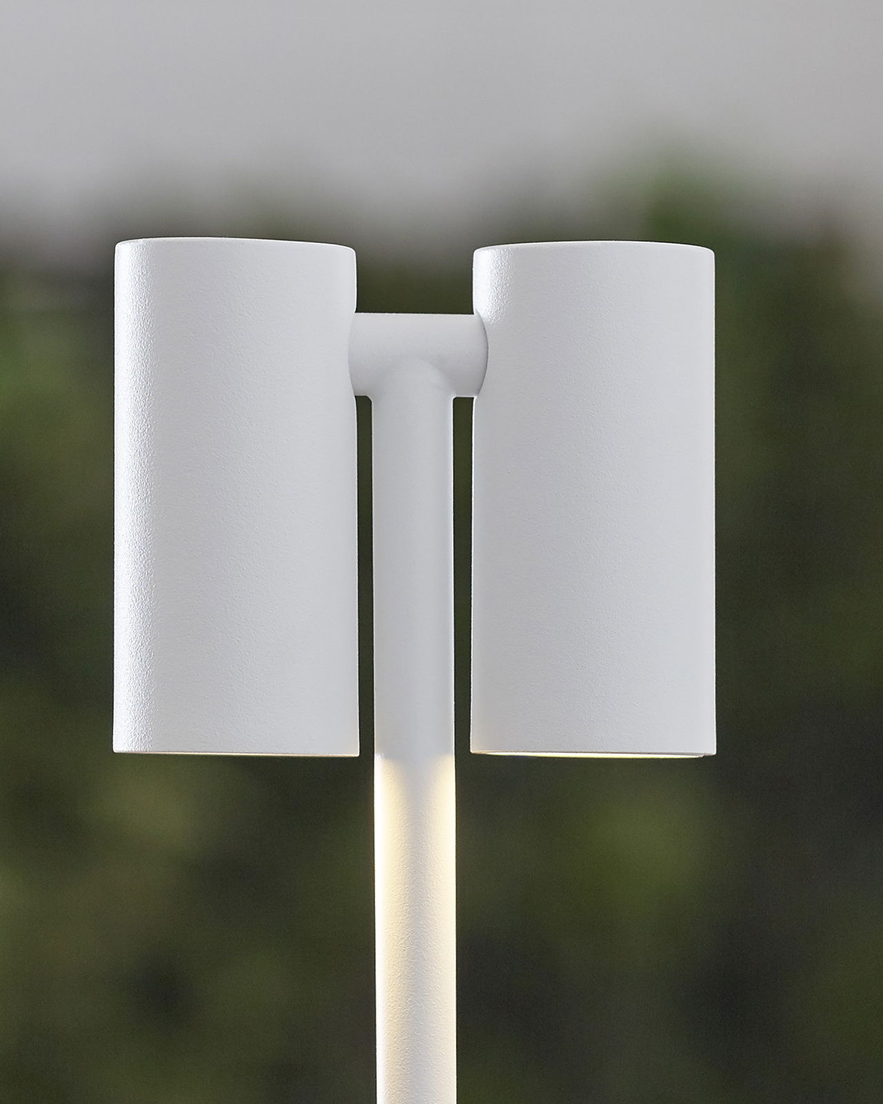 Doppia bordslampa uppladdningsbar vit