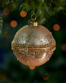 Tyne kerstbal kan open goud 9cm