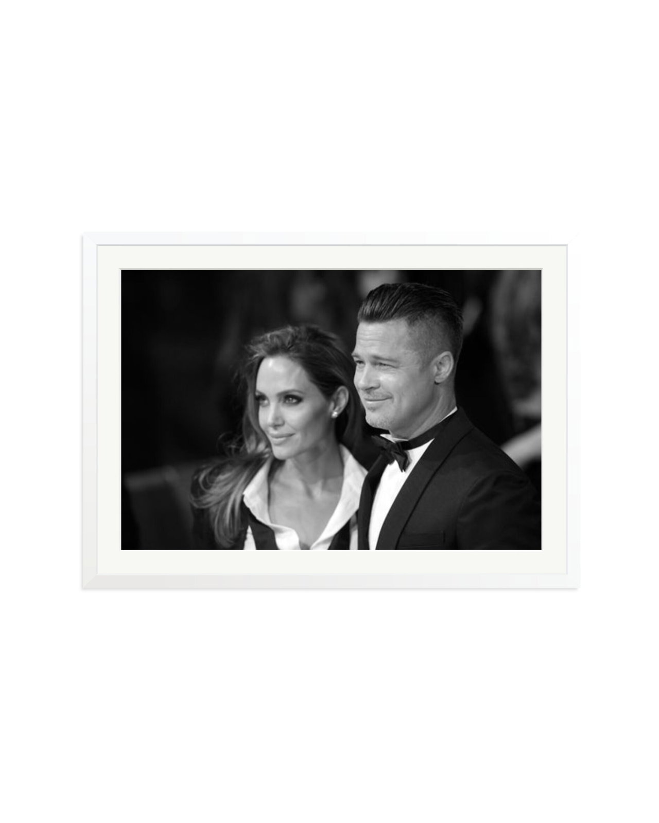 Brad Pitt and Angelina Jolie White / XXL