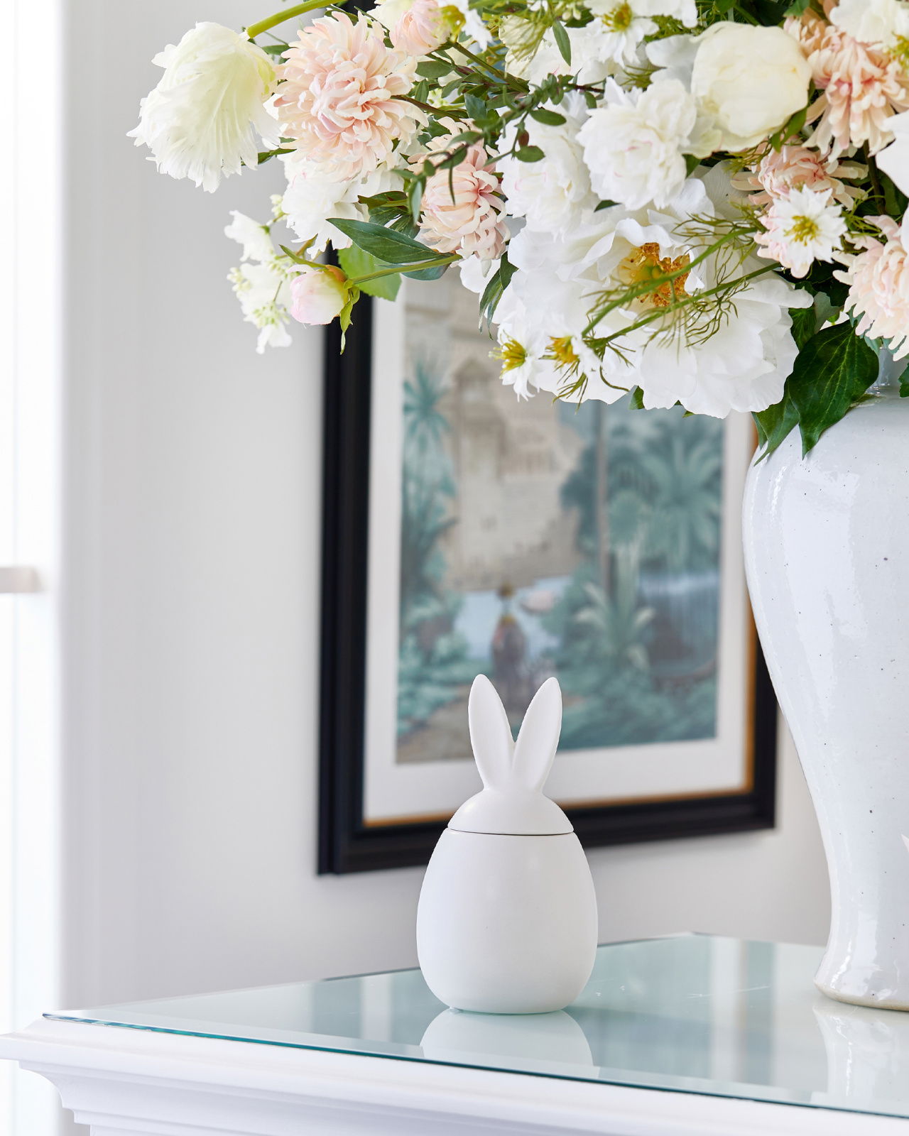 Mona candy hide white